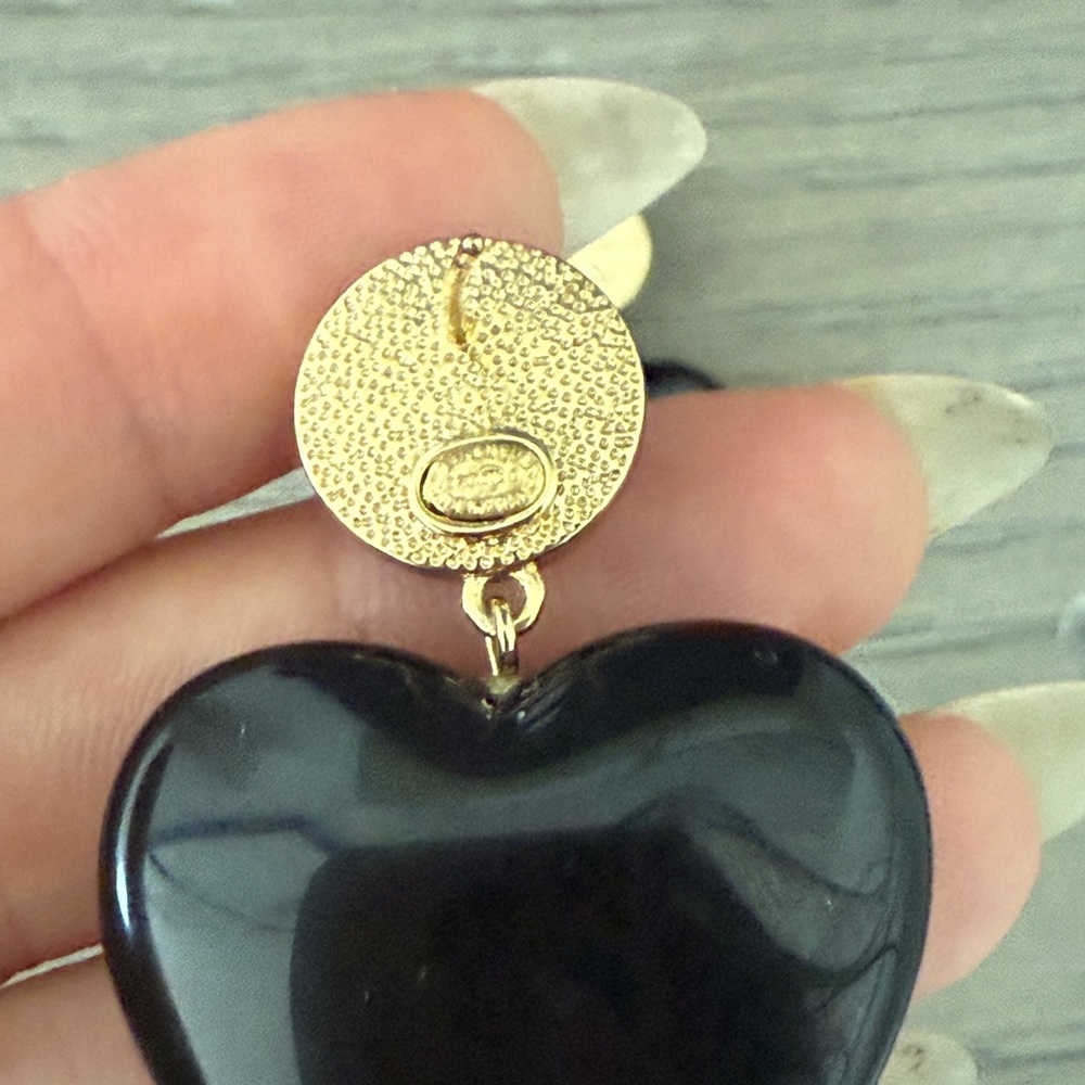 Chanel Black & Gold Heart Pearl CC Logo Drop Earrings - Picture 2 of 4